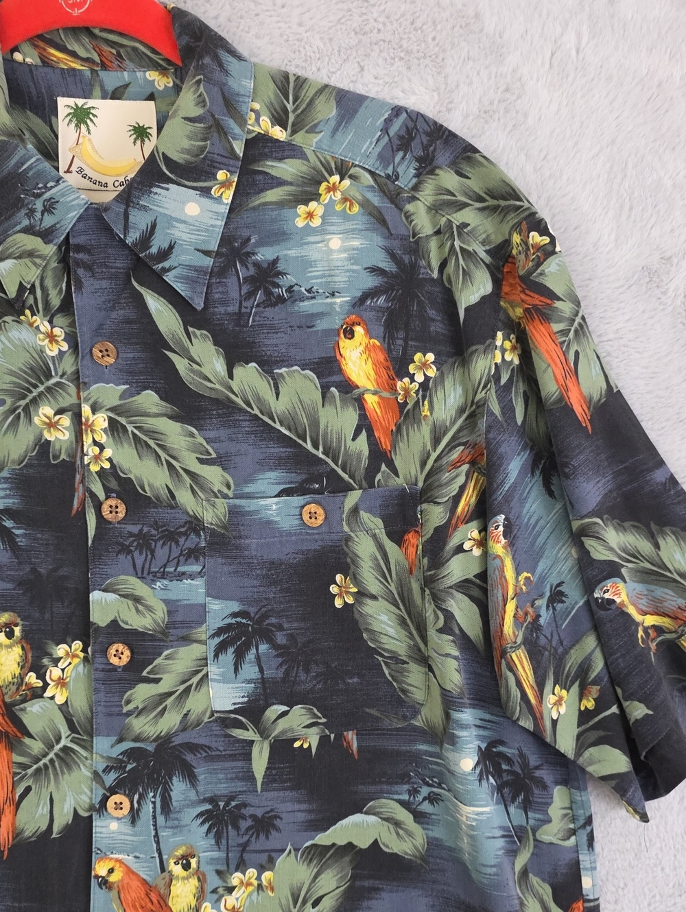 Banana Cabana 100% Silk Hawaiian Shirt Mens Medium Parrot Tropical Camp Aloha Bu - Picture 2 of 9